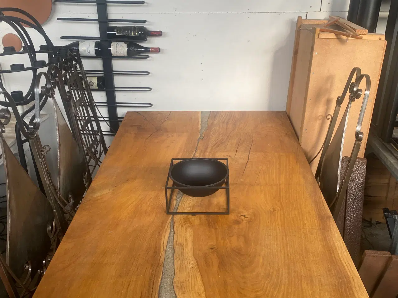 Billede 2 - Spise bord egetræ med beton epoxy