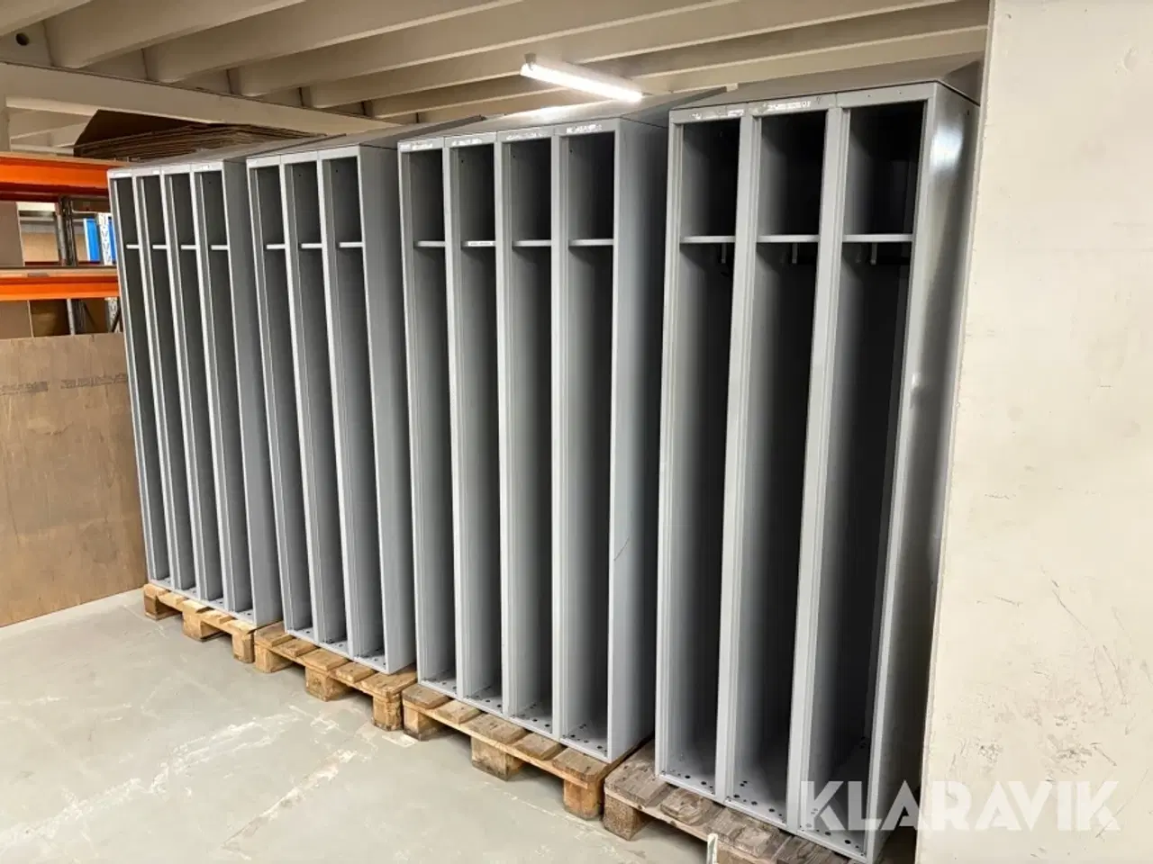 Billede 1 - Garderobeskabe Sono - 8 styk