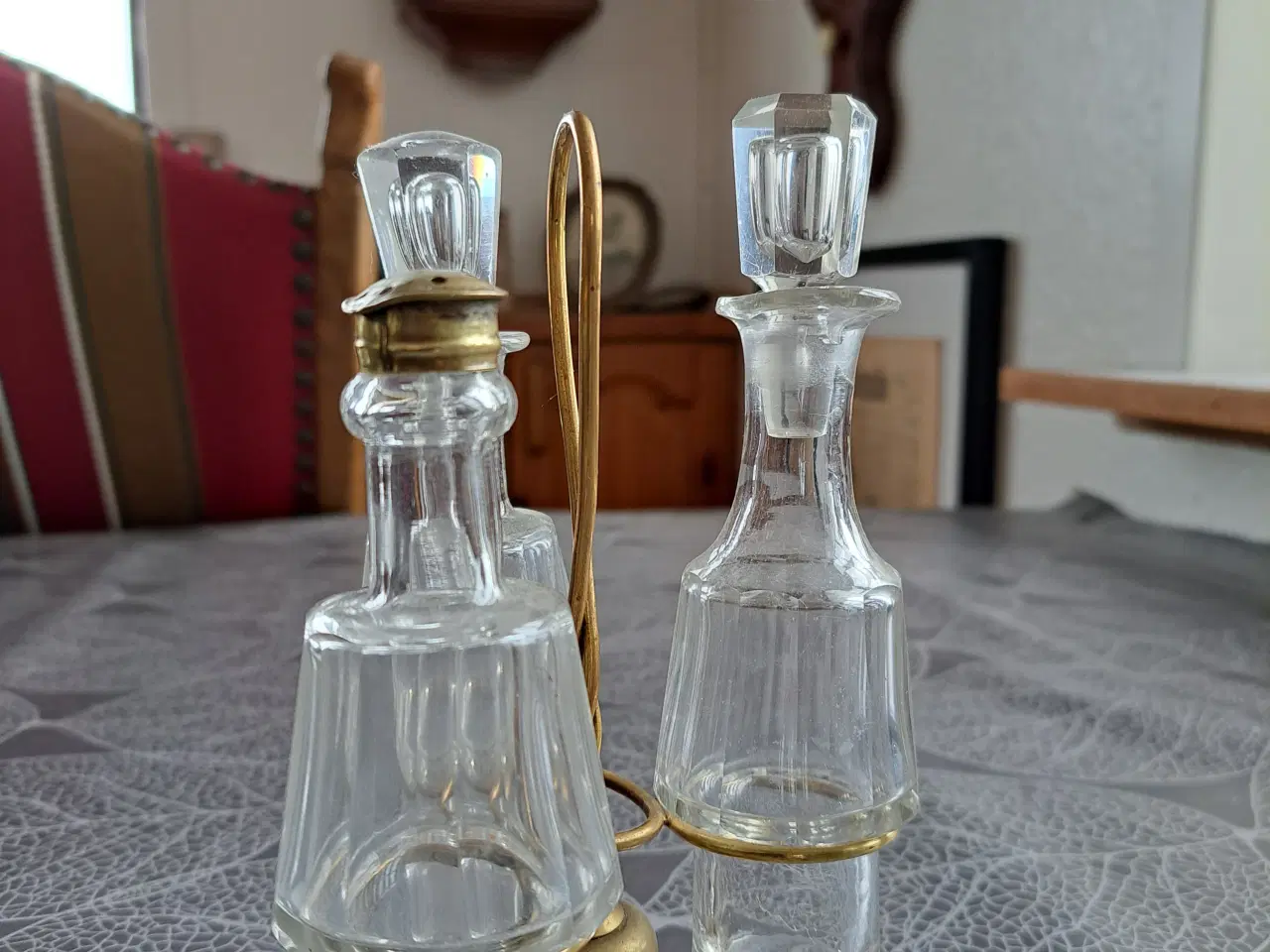 Billede 2 - Antik Olie-/eddike sæt glas & messing