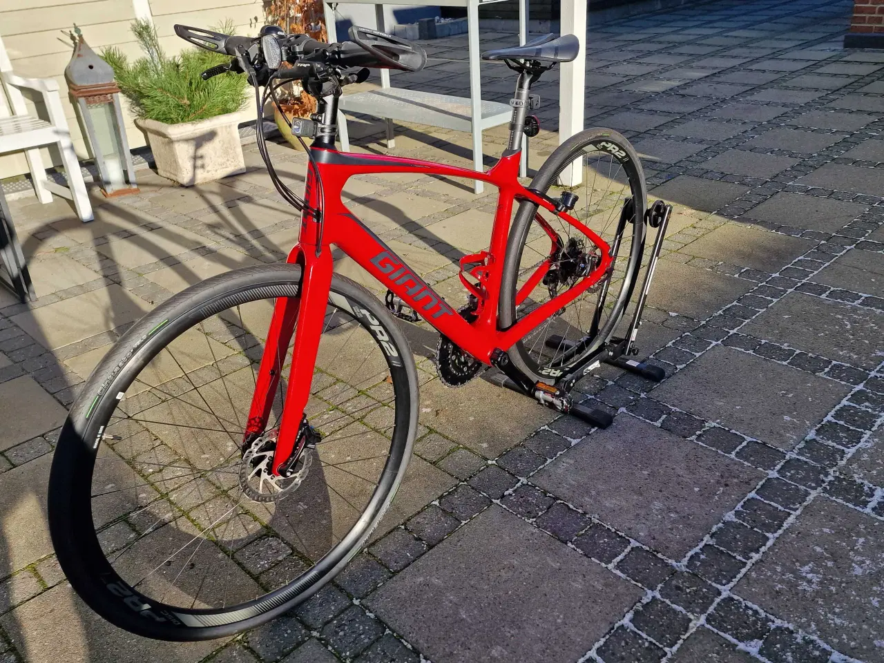 Billede 1 - Som ny.Flot dyb rød Giant fastspeed advanced 1