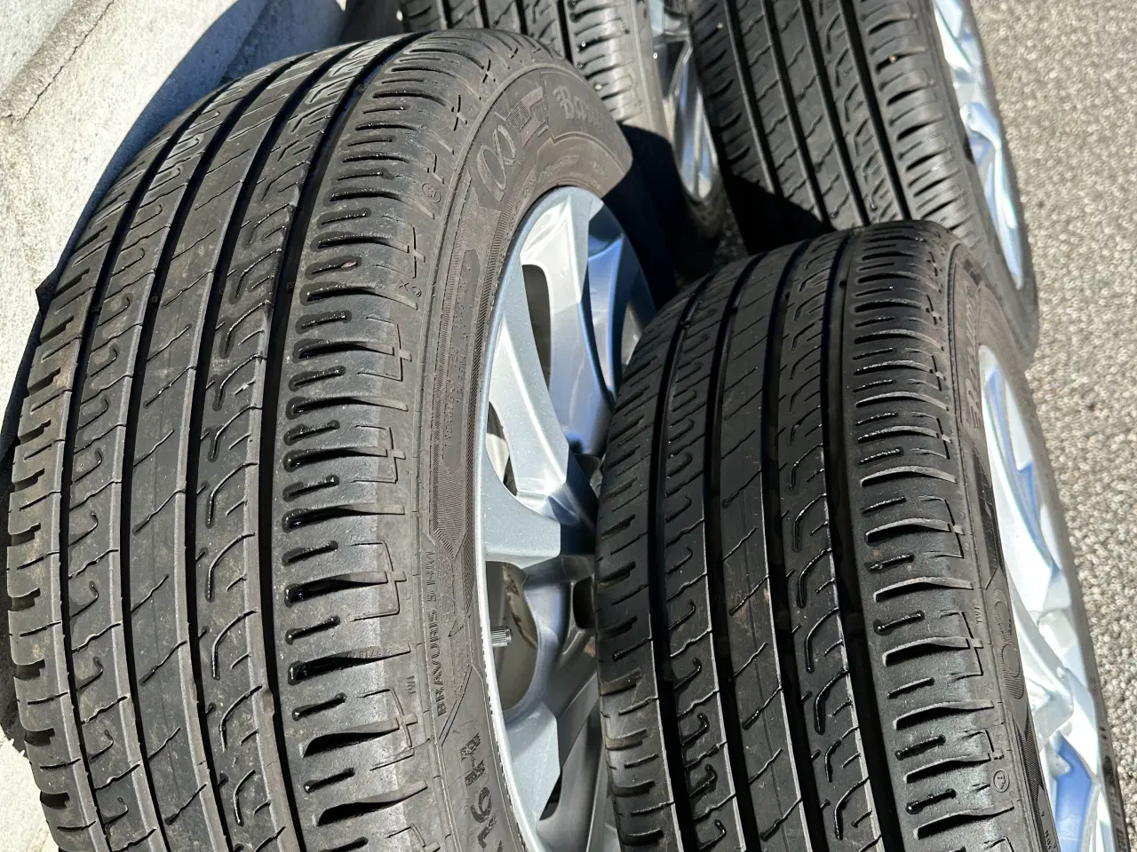 Billede 3 - Toyota 16” Alufælge m.sommerdæk