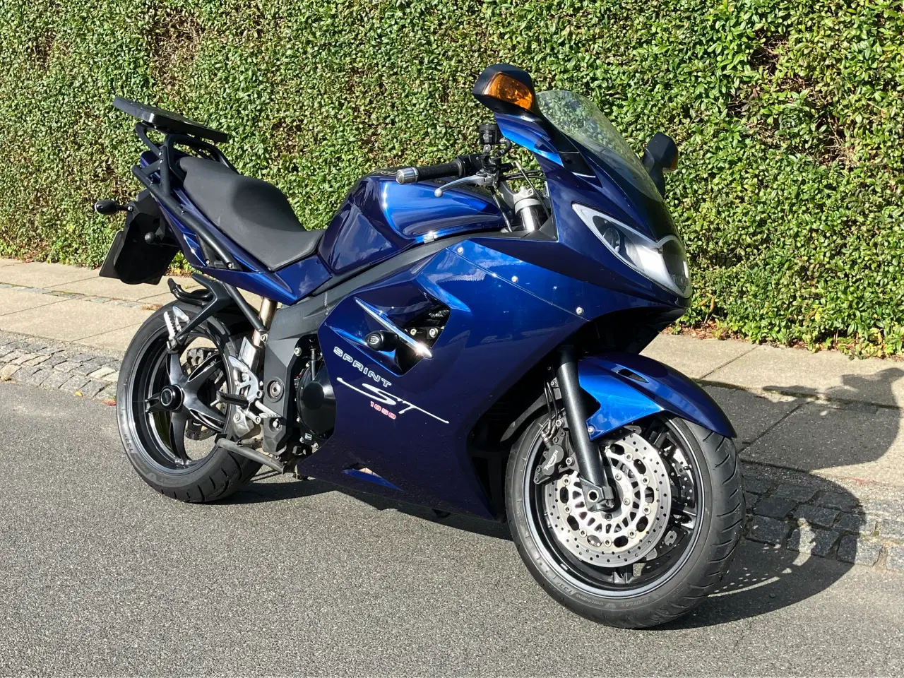 Billede 4 - Triumph Sprint 1050 ST Super flot stand / lav km