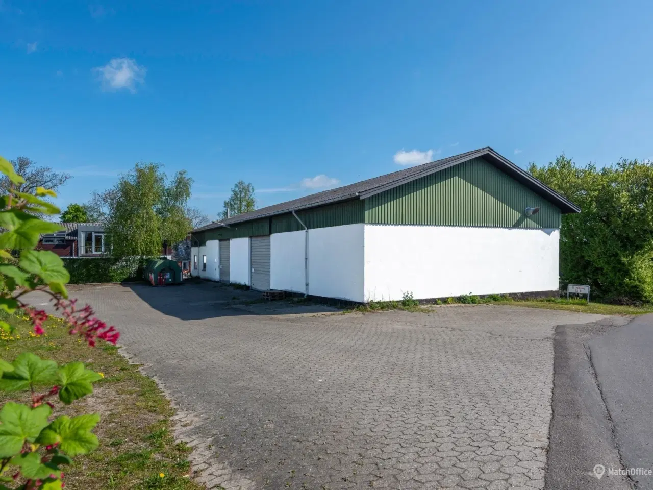 Billede 2 - Centralt placeret lager- / værkstedslejemål med tilhørende kontordel