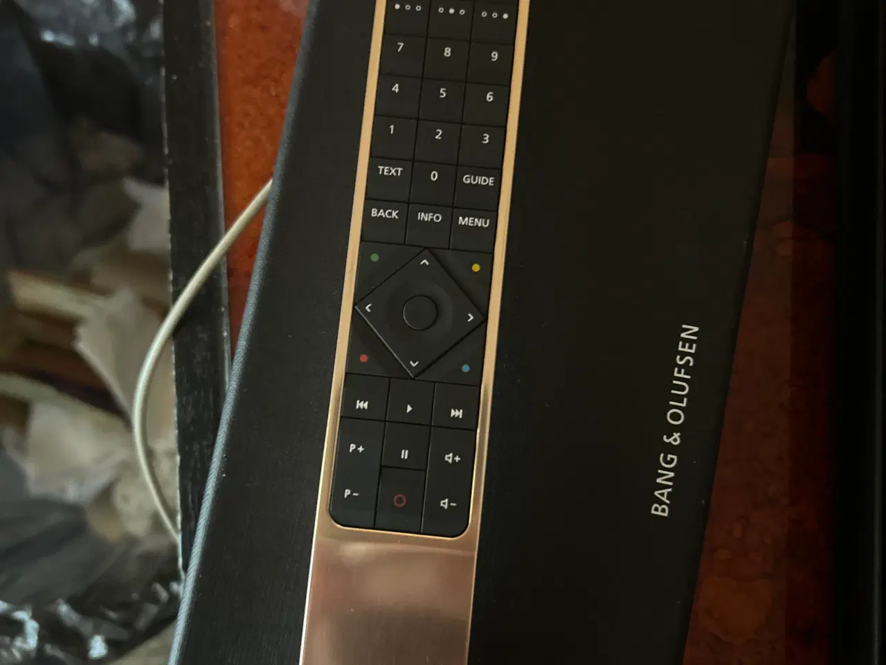 Billede 2 - Bang Og Olufsen Fjernbetjening RoseGold sælges