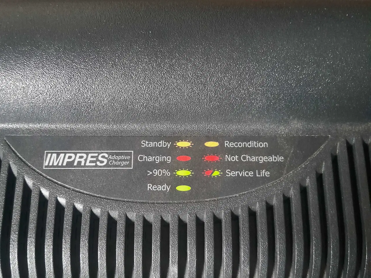 Billede 2 - Motorola 6 plads lader til DP serien.