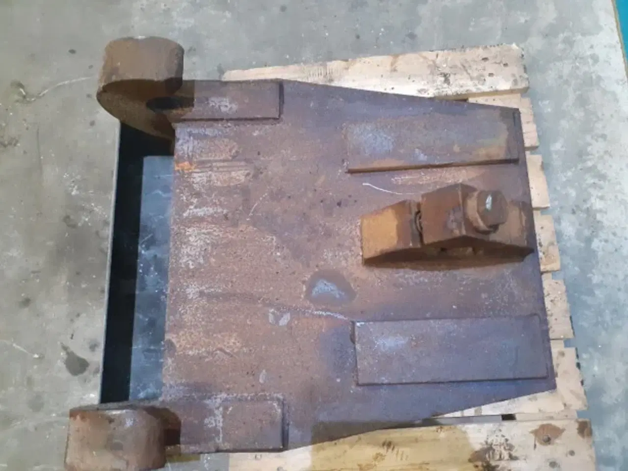 Billede 10 - Beco Svejsebeslag til Gravemaskine