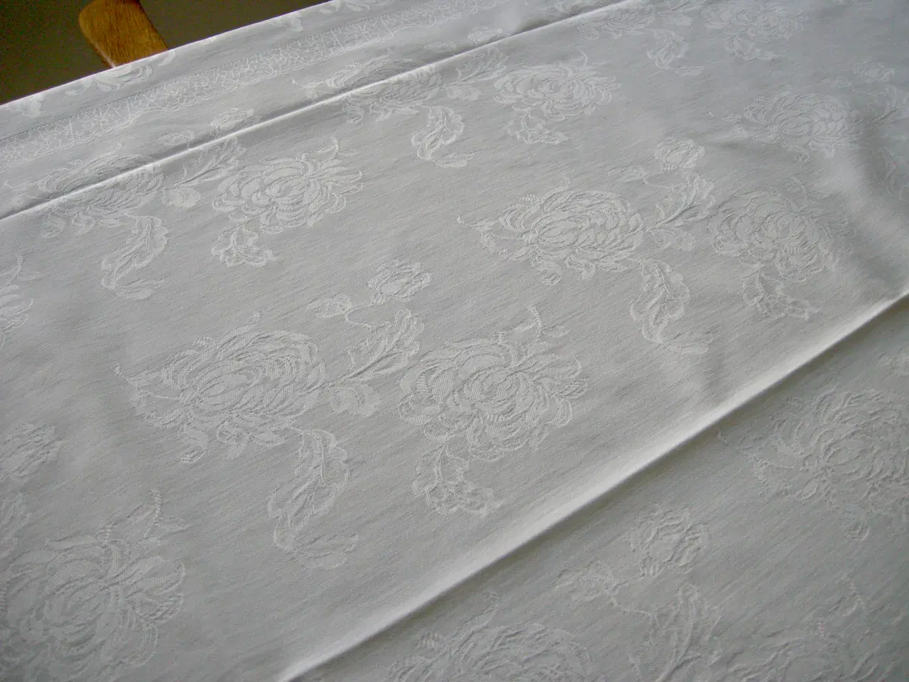 Billede 3 - Lang vintage damask spisebordsdug 130x270, Hvid