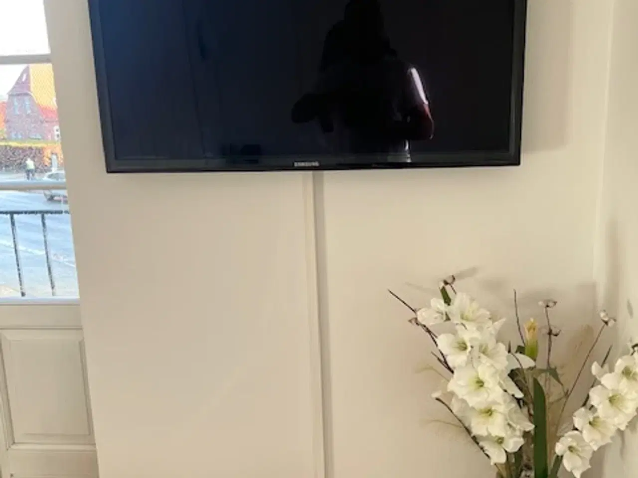 Billede 3 - Flot velholdt Samsung 40" med vægbeslag