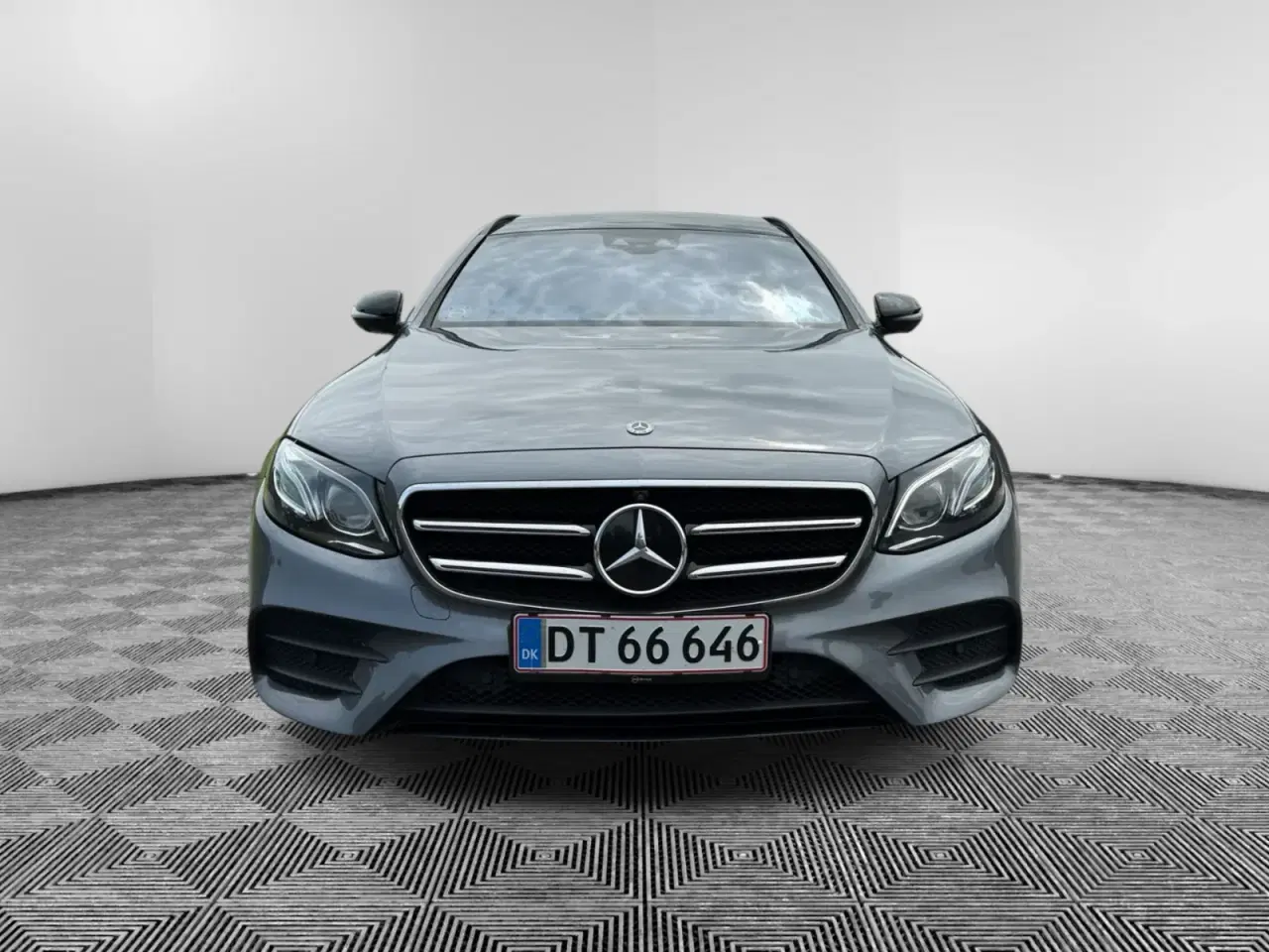 Billede 2 - Mercedes E350 d 3,0 AMG Line stc. aut. 4Matic