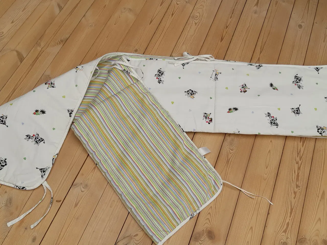 Billede 6 - Ammepude, kørepose, sengerand, pusletaske m.m.