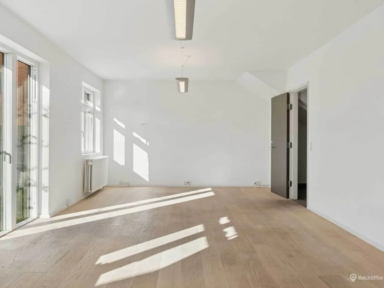 Billede 5 - 311 m2 charmerende ”mini-kontordomicil” tæt på Glostrup Station med adgang til fælles kantine.