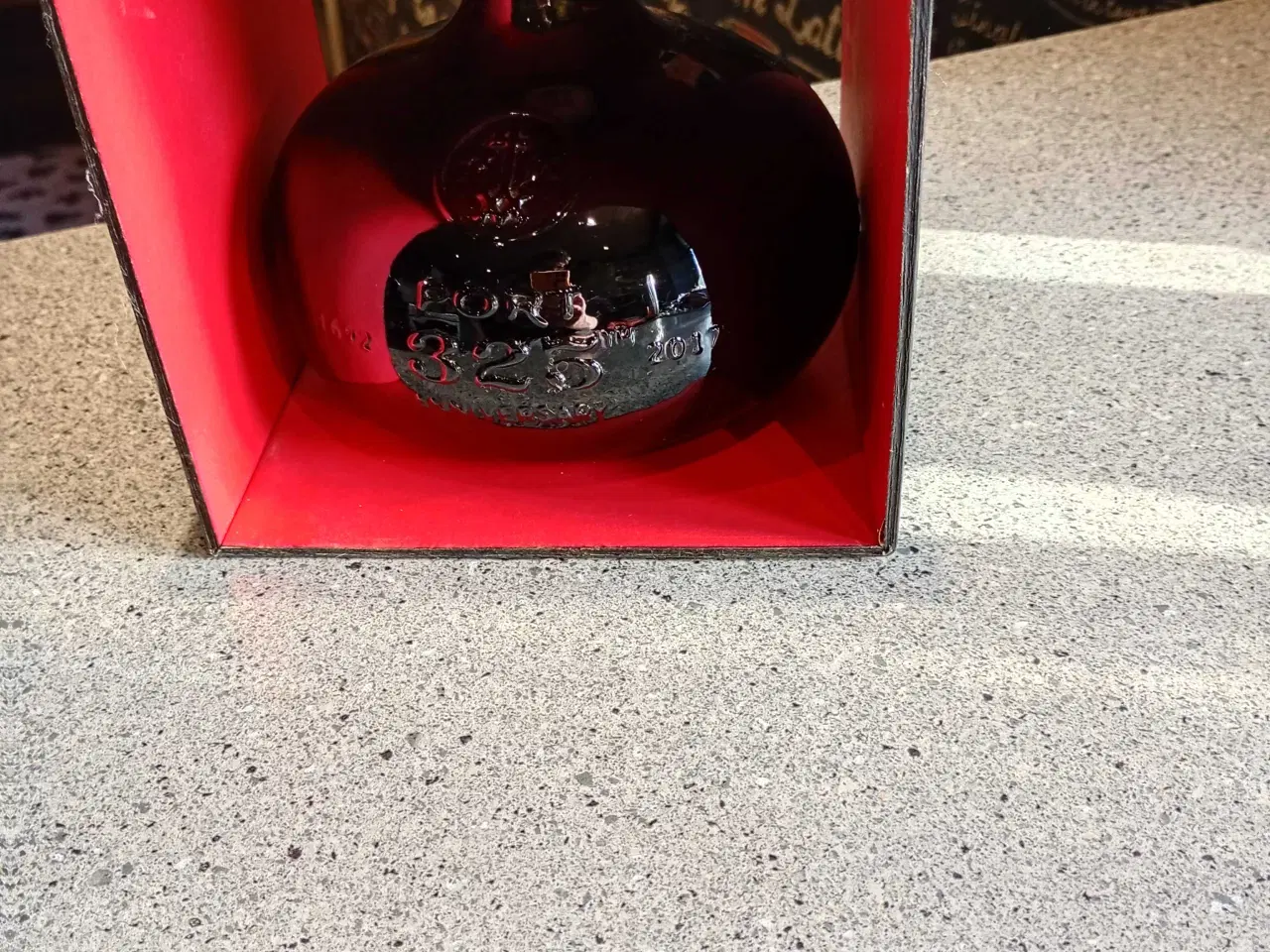 Billede 8 - Taylor s 325 jubilæum