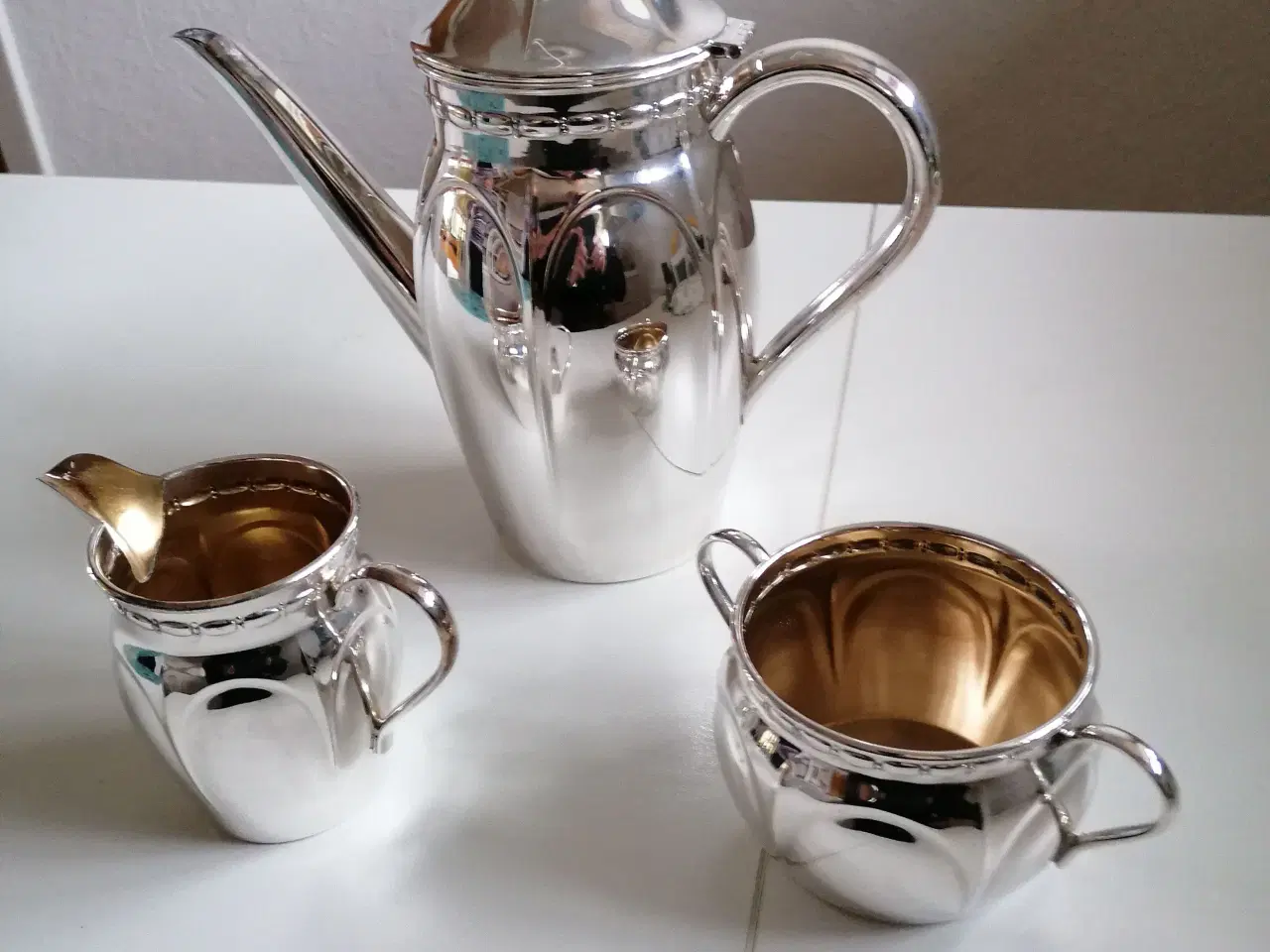 Billede 2 - Kaffekande, sukker og fløde i plet sølv