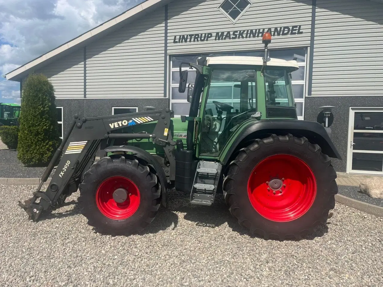 Billede 10 - Fendt 410 Vario med frontlæsser.