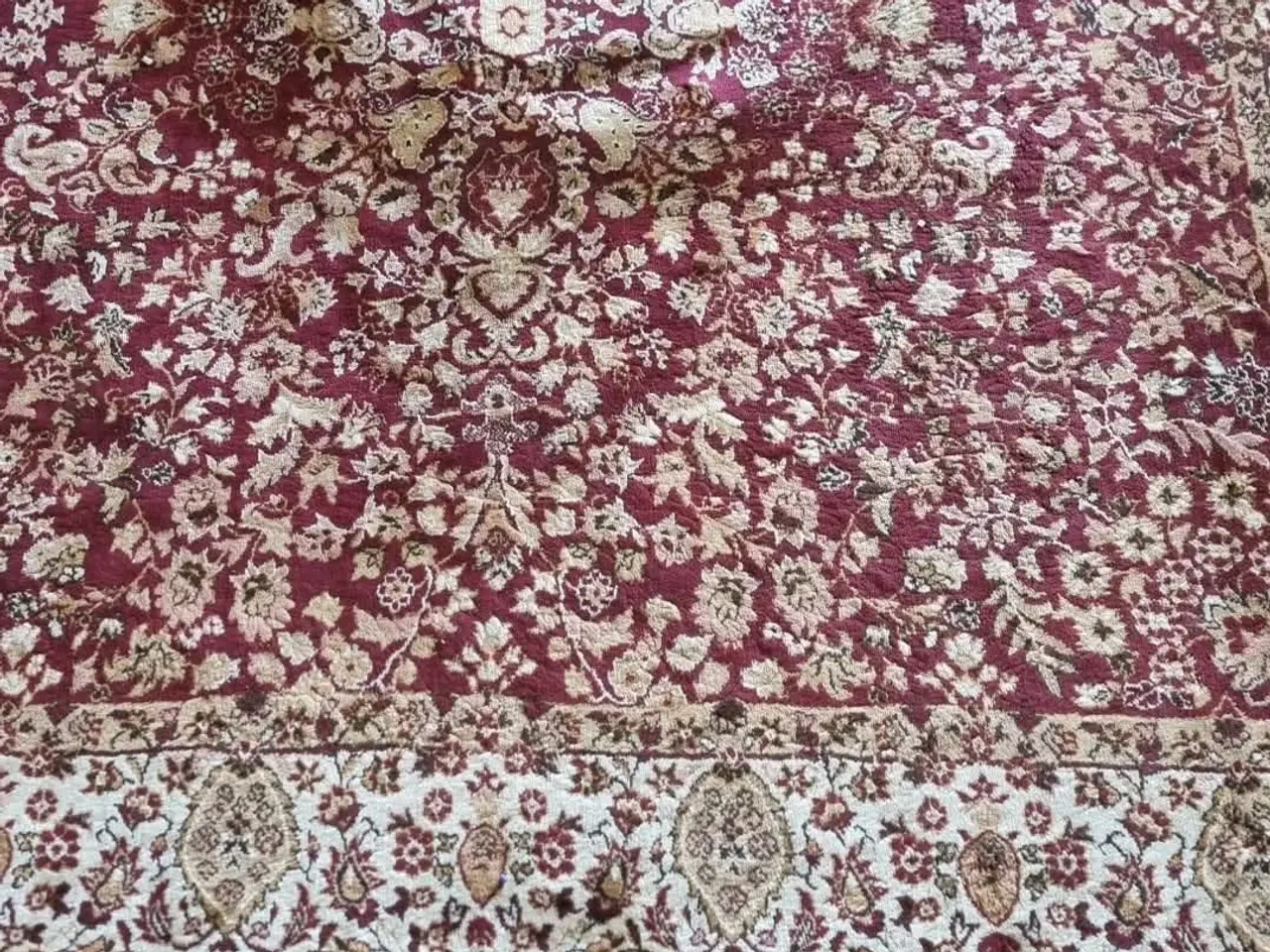 Billede 1 - Tæppe i persisk stil (200x200 cm)