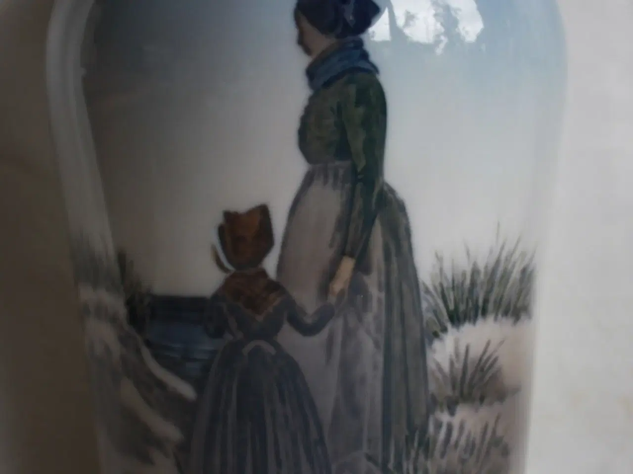 Billede 2 - Vase med fanøpiger fra Royal Copenhagen
