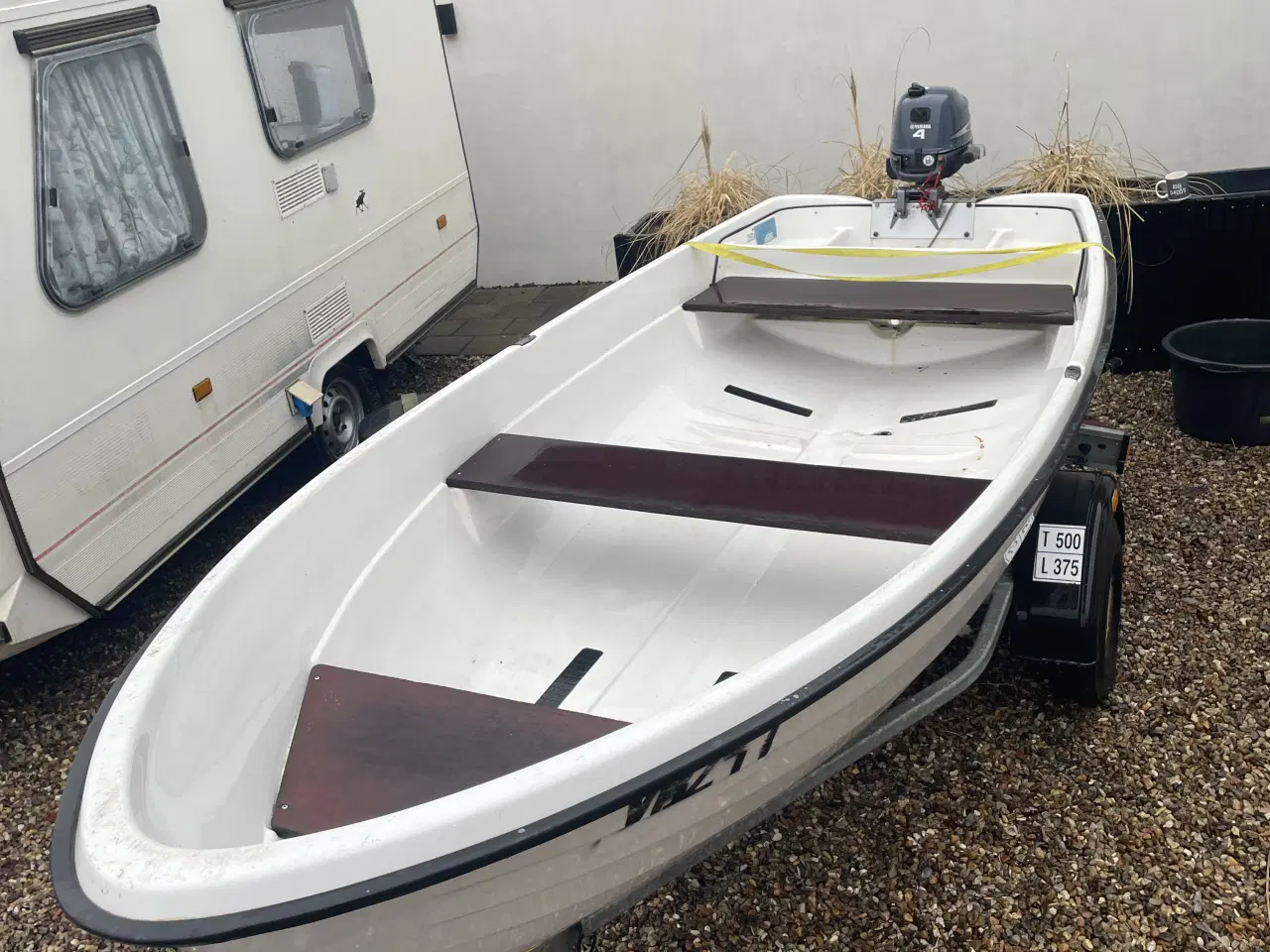 Billede 1 - Seabird med 4 hk Yamaha motor.