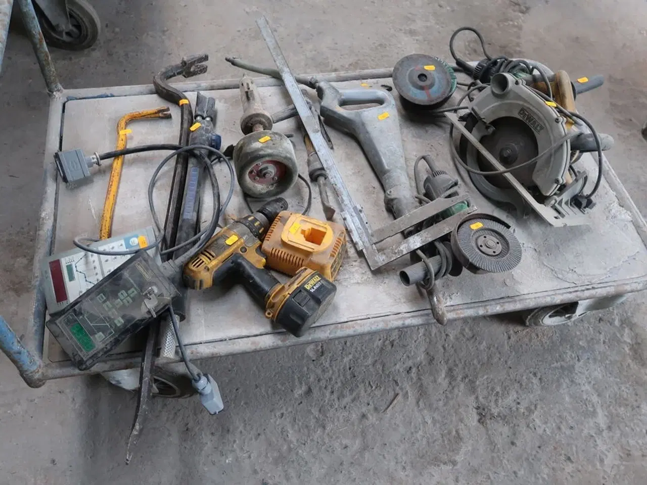 Billede 1 - Blandet værktøj (vogn medfølger ikke)