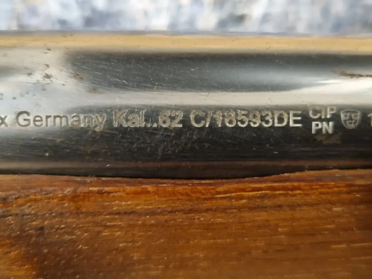 Billede 4 - Riffel Flint forlader kal. 62 med kugletang.