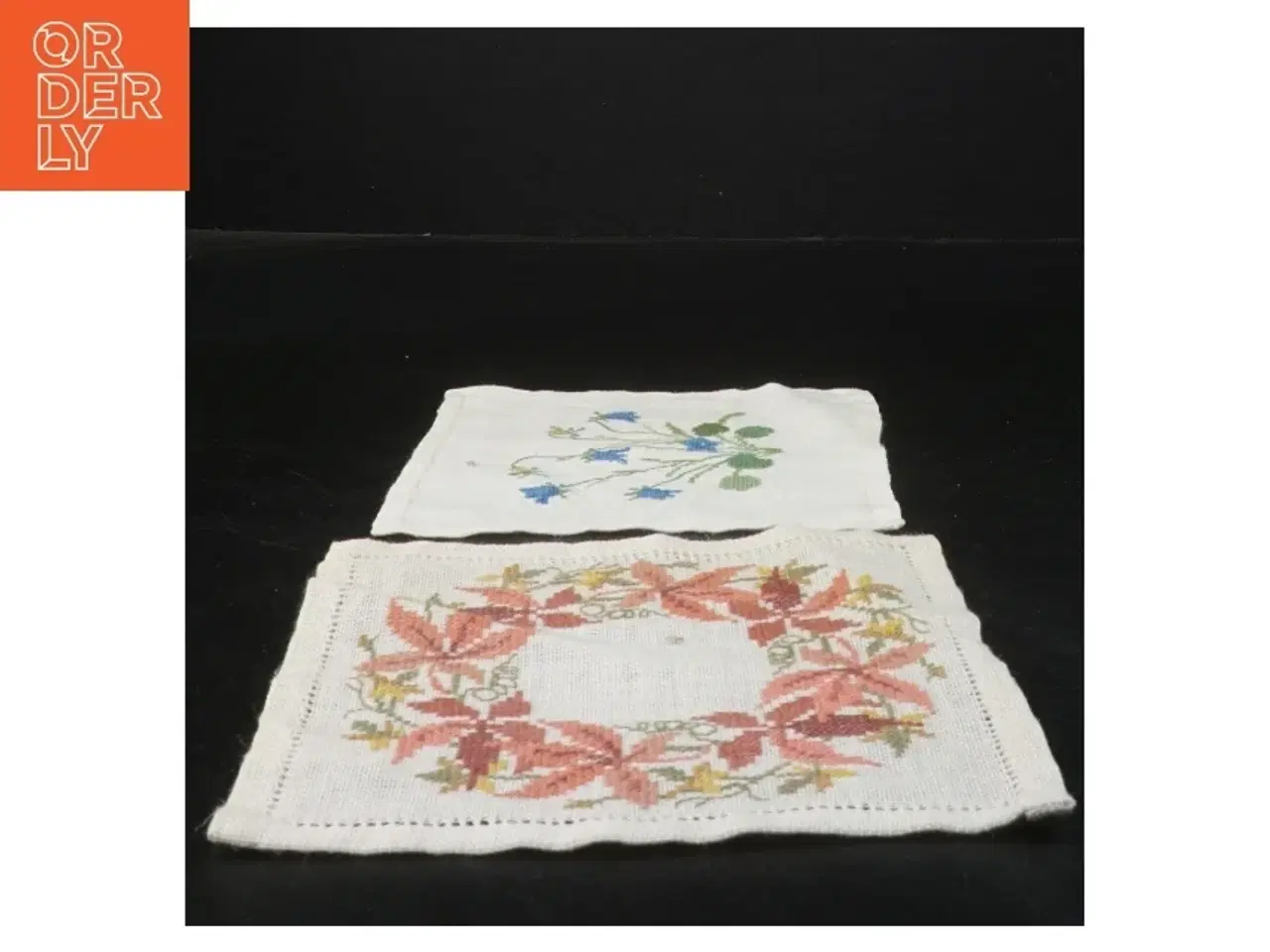 Billede 2 - Håndroderede bordservietter (str. 17x17&15x14,5 cm)
