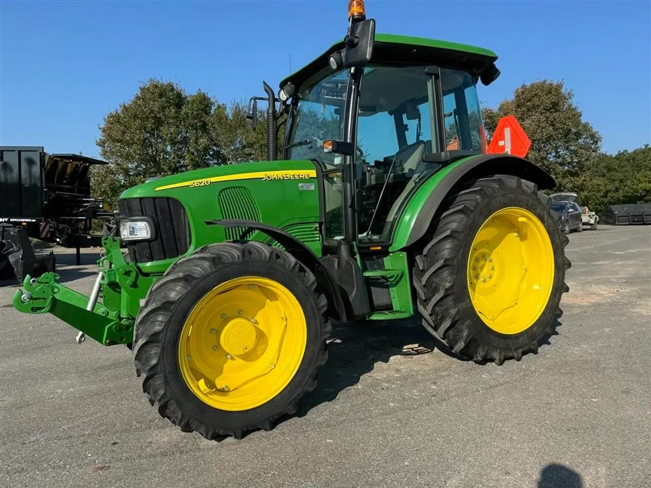 Billede 2 - John Deere 5620 KUN 2400 TIMER OG FRONT PTO!