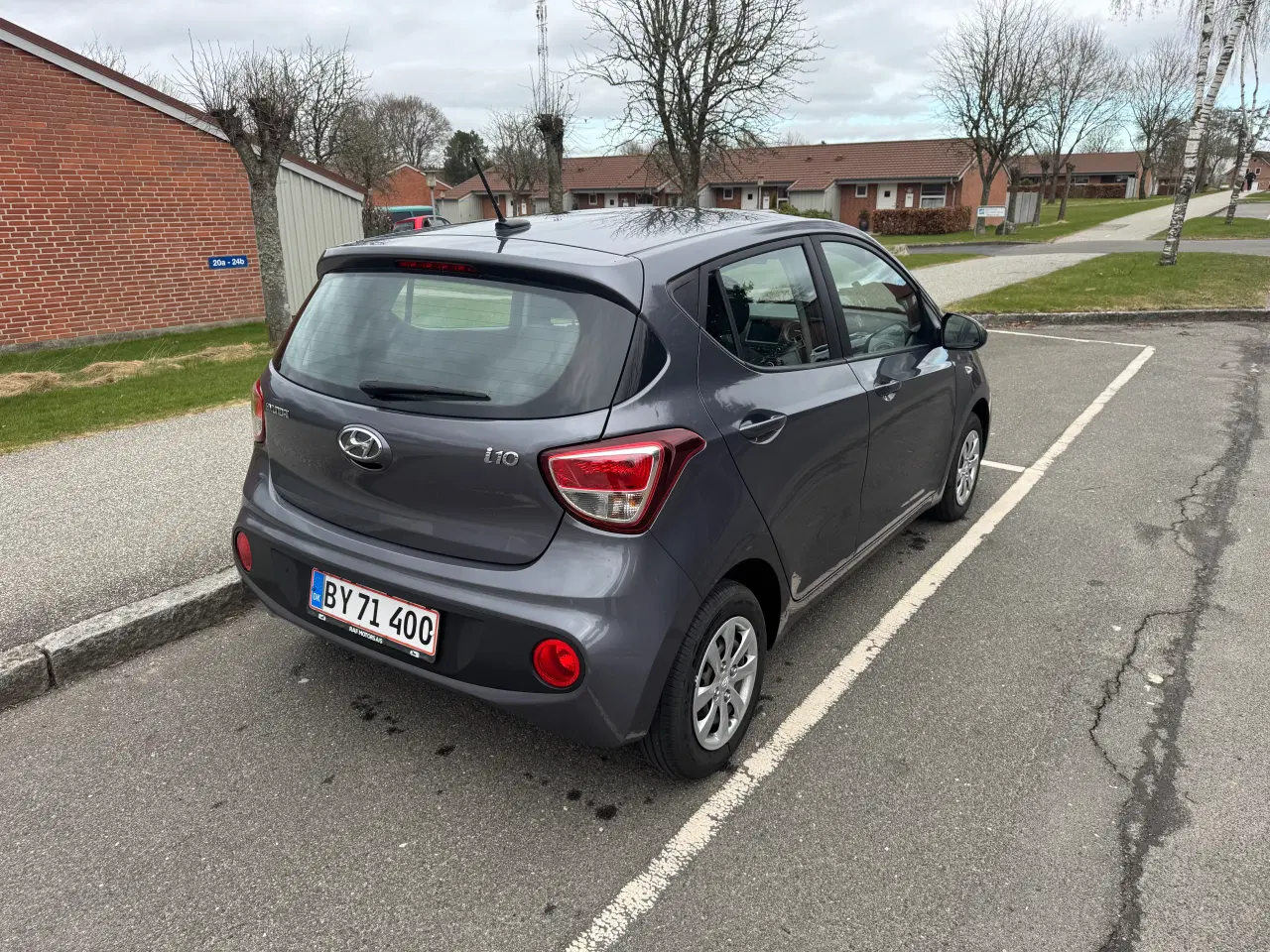 Billede 5 - Økonomisk bil til by eller pendler