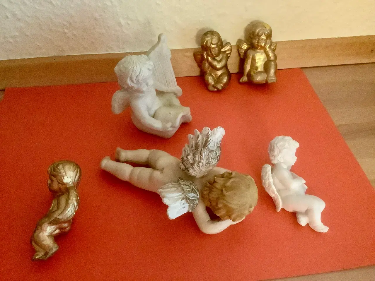 Billede 2 - Engle i keramik til dekorationer.