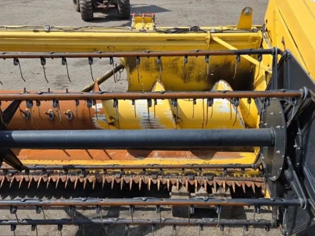 Billede 6 - New Holland TX30 Skærebord 13 Ft