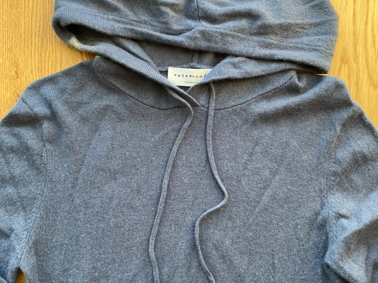 Billede 3 - Rosemunde strik hoodie