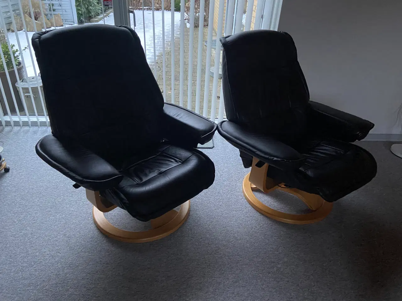 Billede 1 - Lænestole sorte på drejfod.