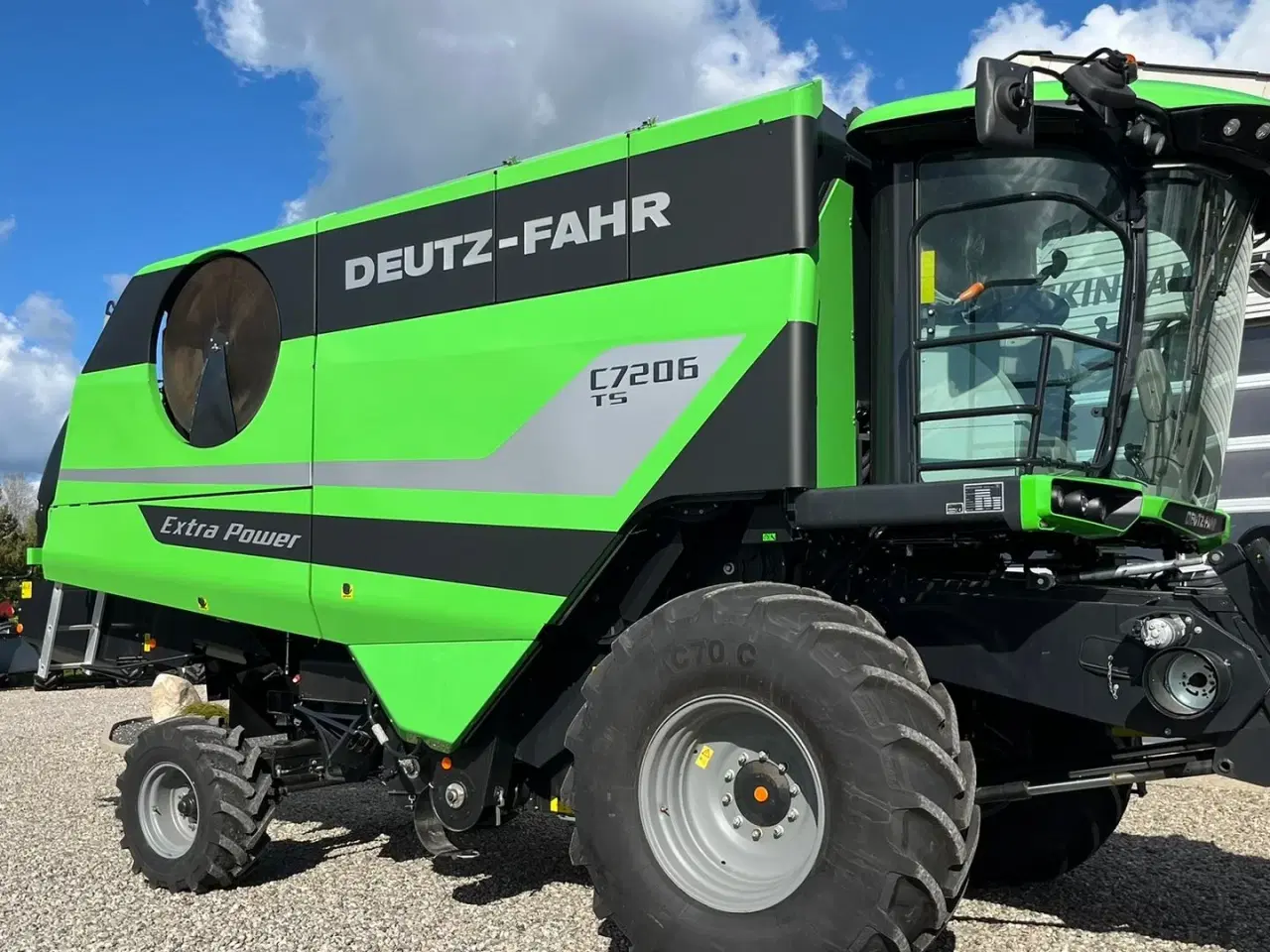 Billede 8 - Deutz-Fahr C7206 With 24feed - 7.2m header. New and unused Combine together with 7.2m header