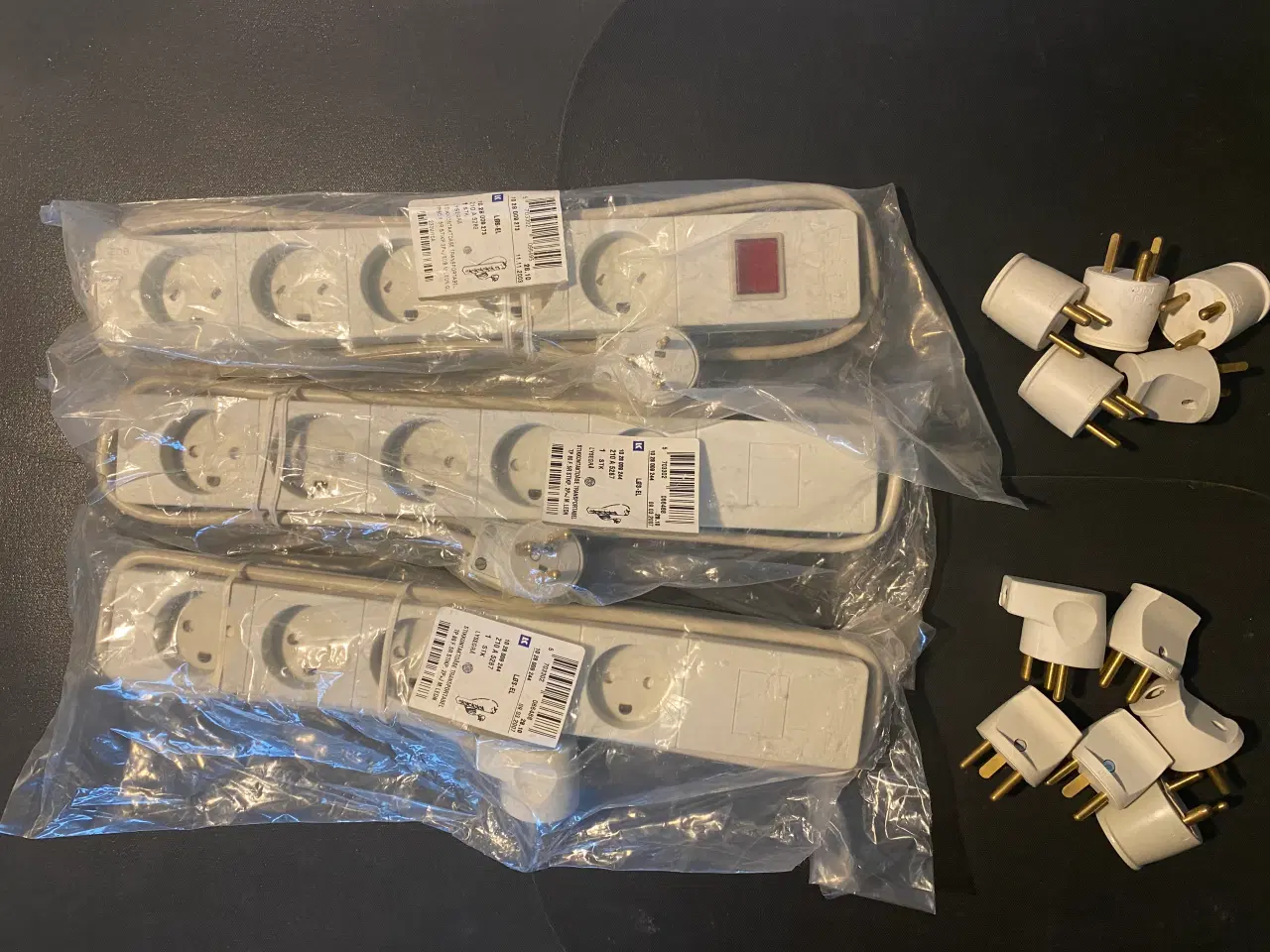 Billede 1 - Stikdåser og stikpropper LK