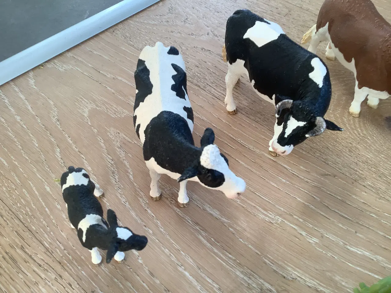 Billede 3 - Schleich køer og tilbehør