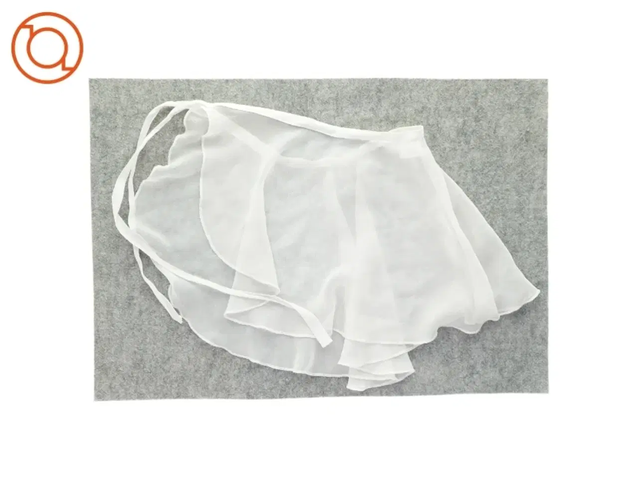 Billede 3 - Sæt med gymnastikdragt og skørt fra Blandet (str. 122 til 140 (nederdel) og 110 til 116 (top))