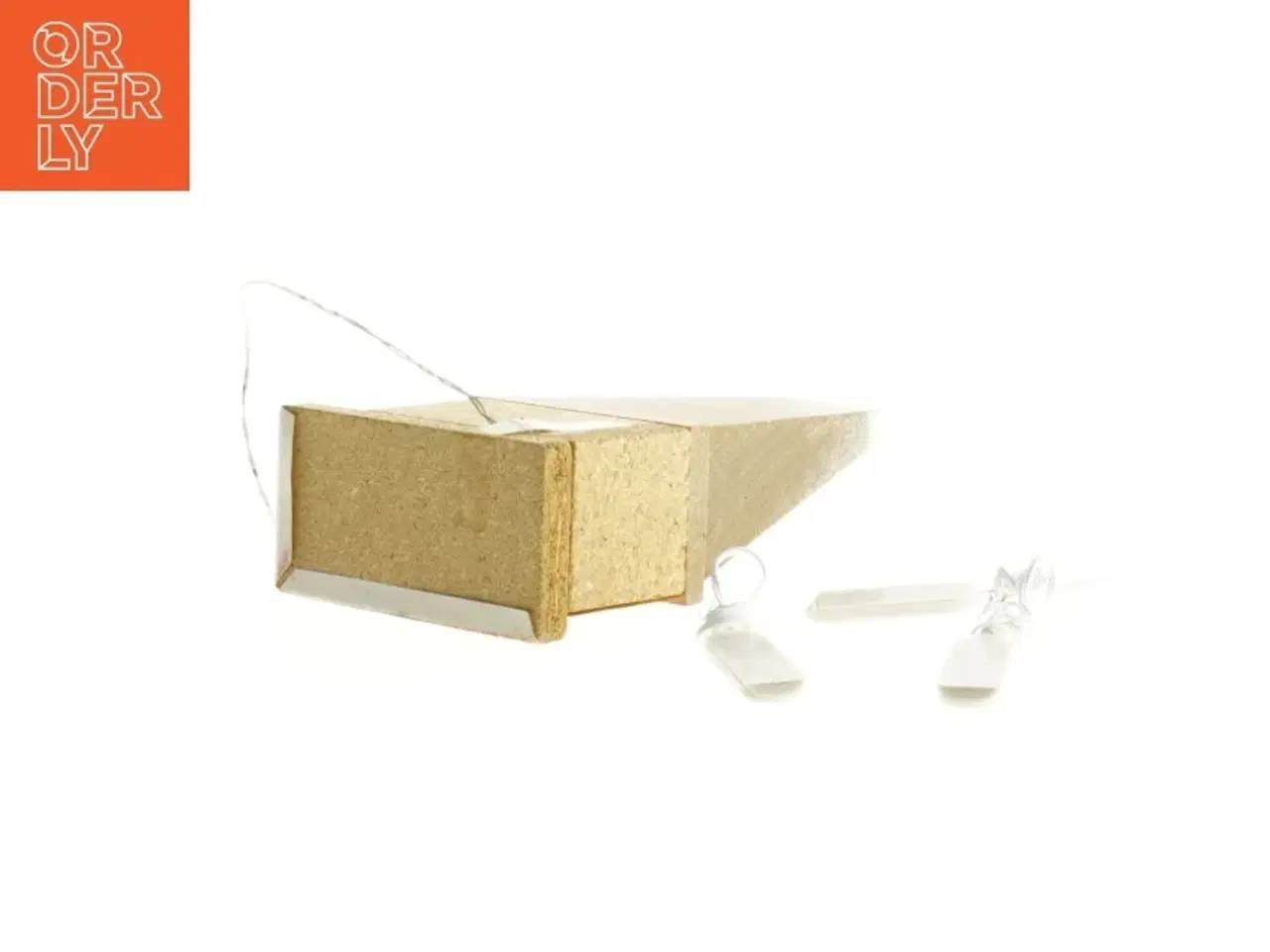 Billede 3 - Miniaturpejs med lyskæde (str. 10,5 x 8 x 4 cm)