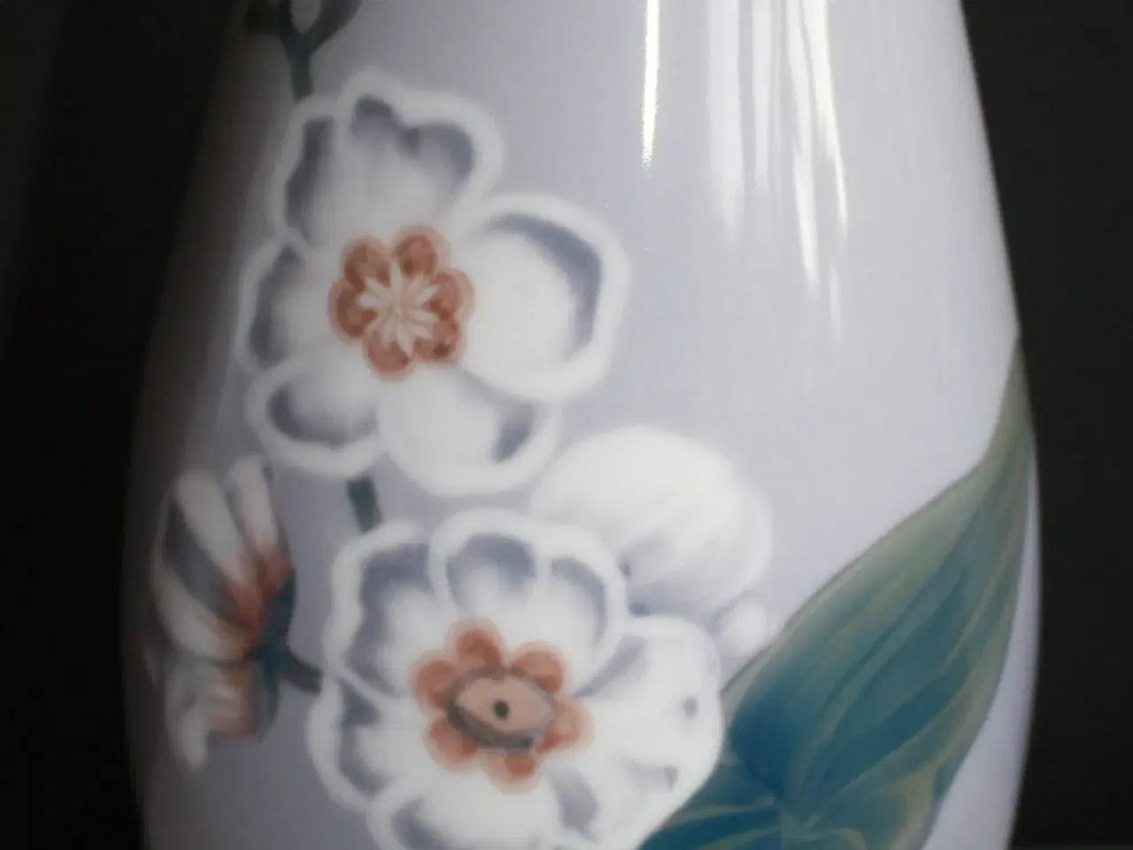 Billede 7 - Vase med hvide blomster, Bing og Grøndahl