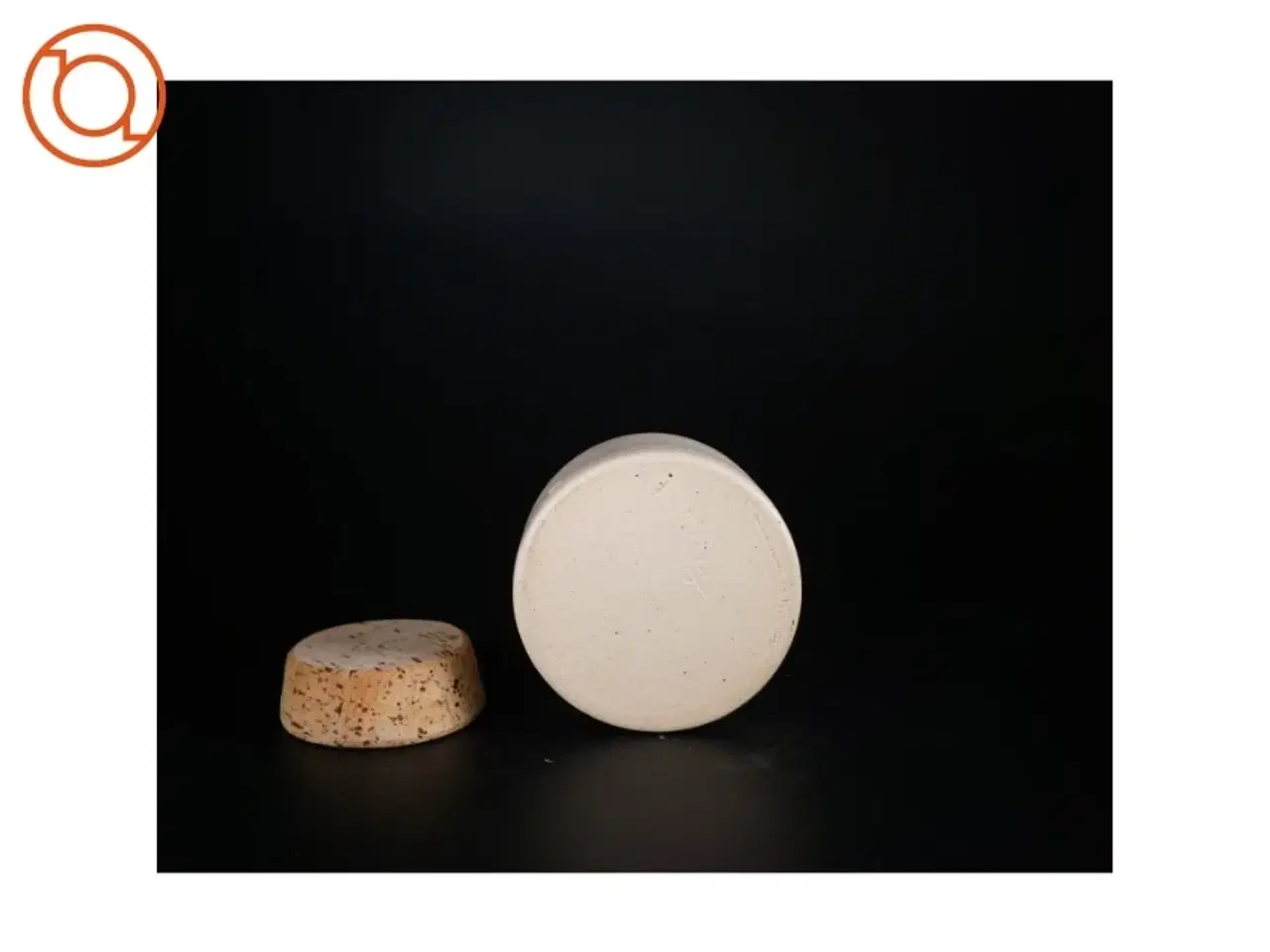 Billede 3 - Keramik tekrukke med korklåg (str. 10 x 11 cm)