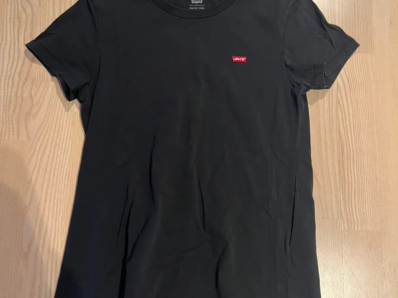 Billede 1 - Dame Levis t-shirt str small