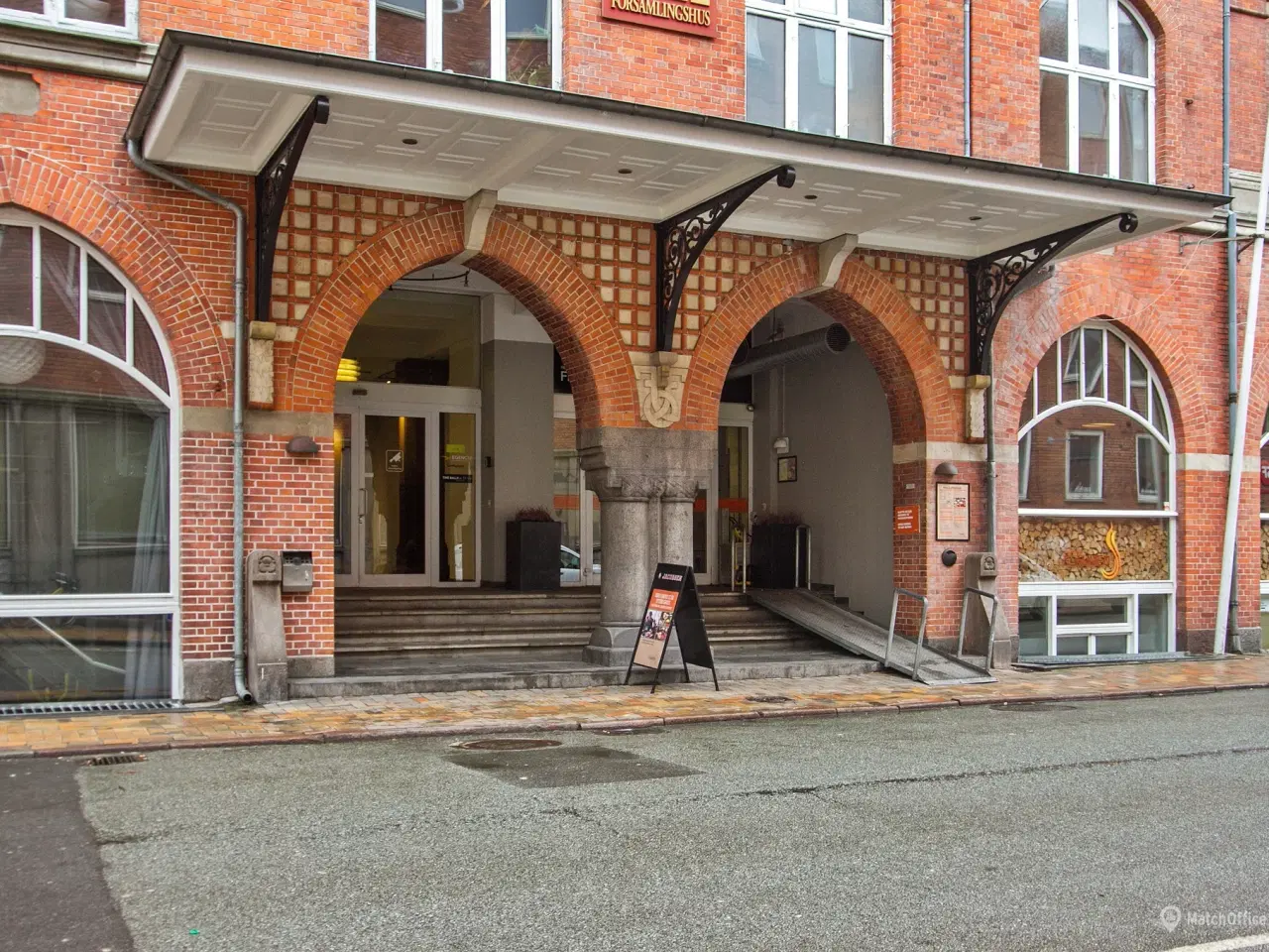 Billede 11 - 244 m² smukke lokaler udlejes i historisk bygning i Odense C