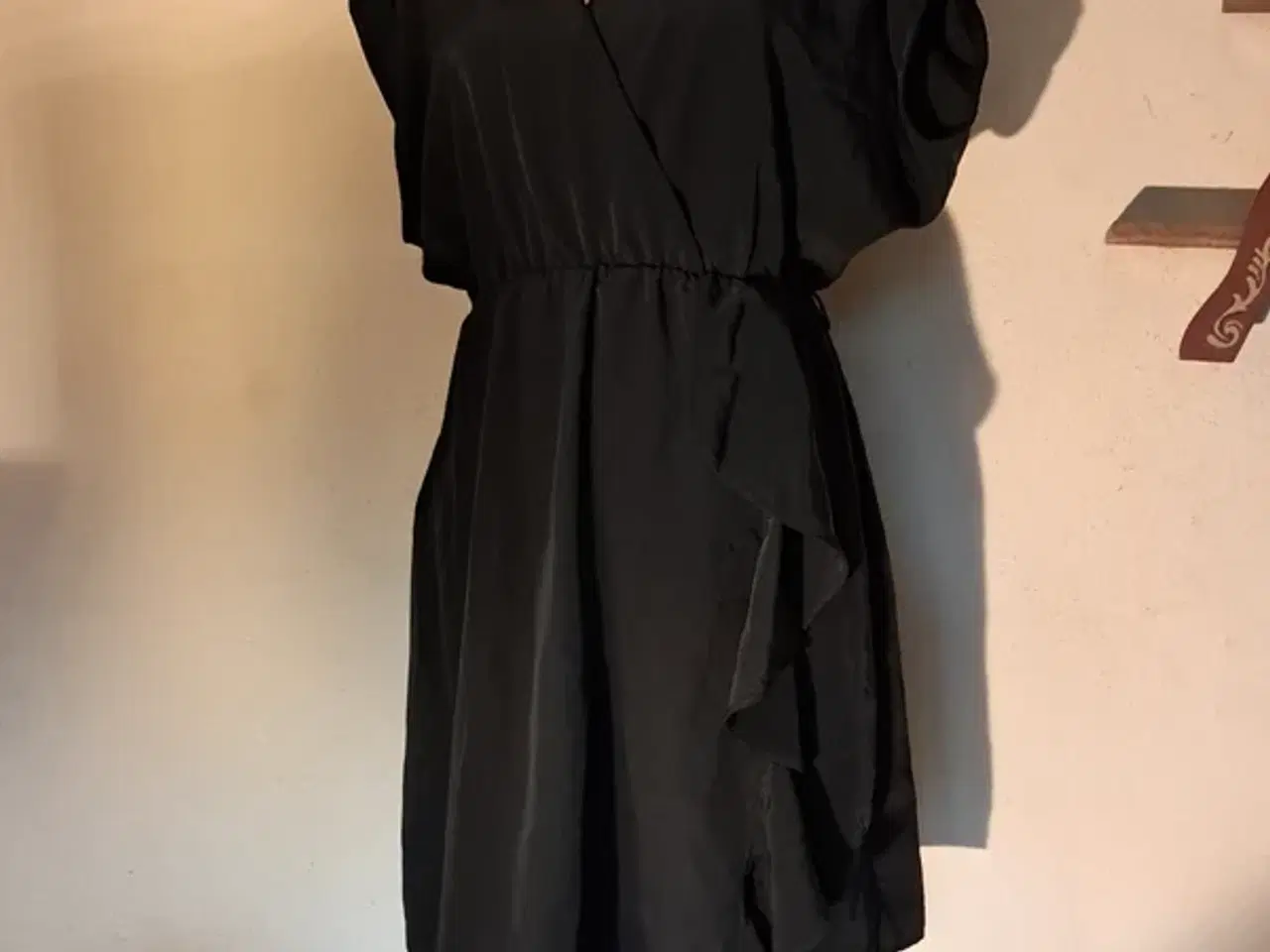 Billede 1 - H&M str. 36 kjole