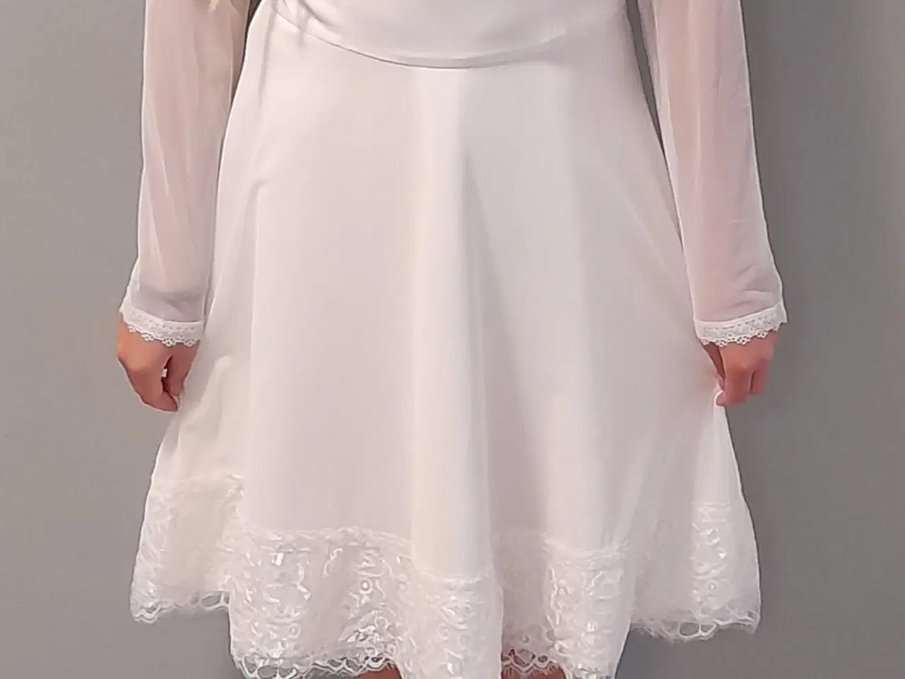 Billede 1 - Konfirmation kjole 