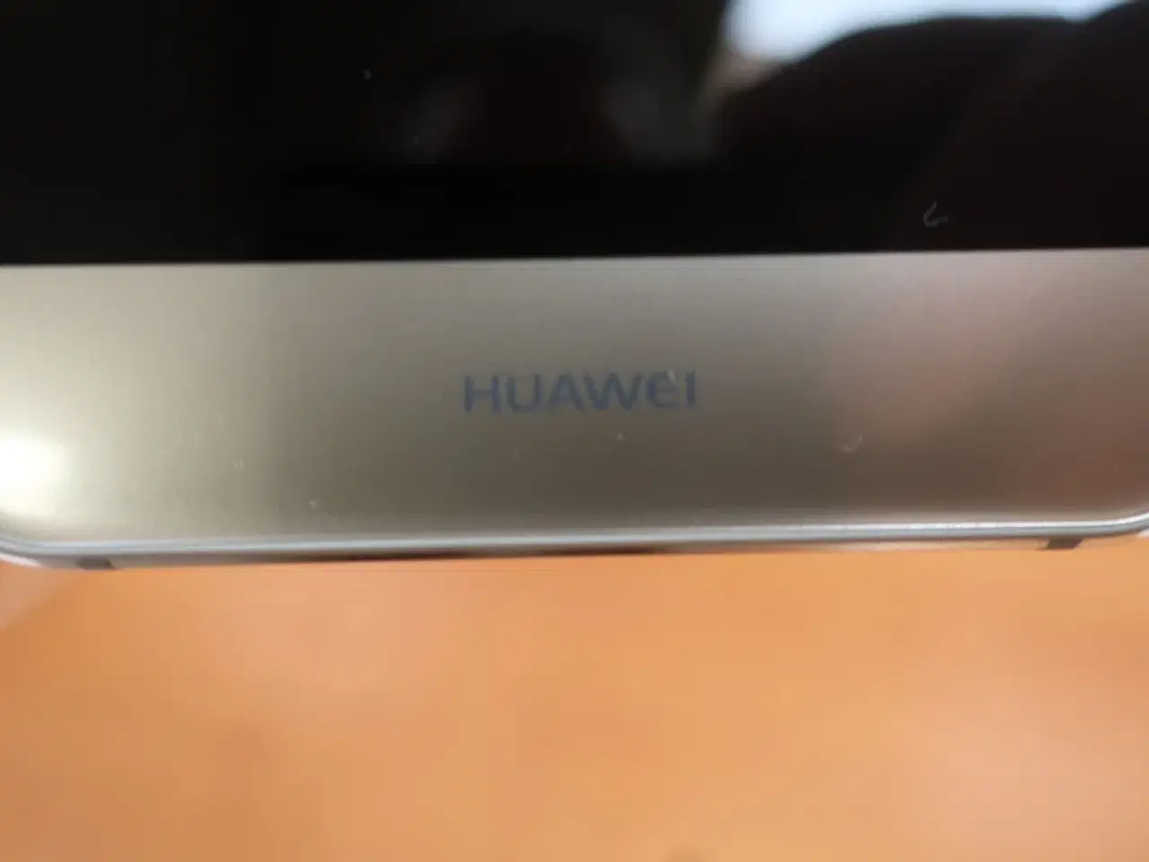 Billede 2 - Mobiltelefon, HUAWEI m. lader