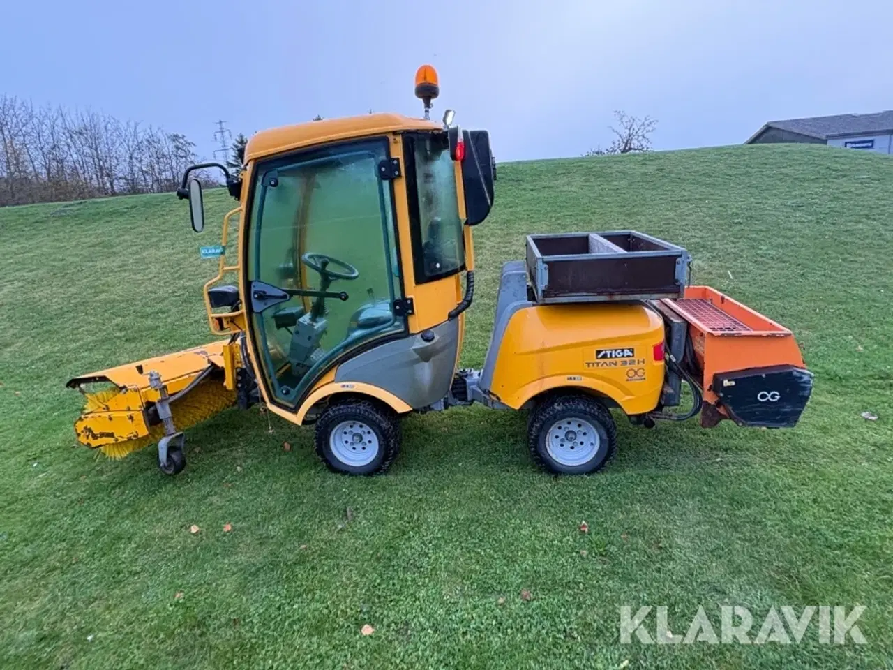 Billede 6 - Redskabsbærer Stiga Titan 32H