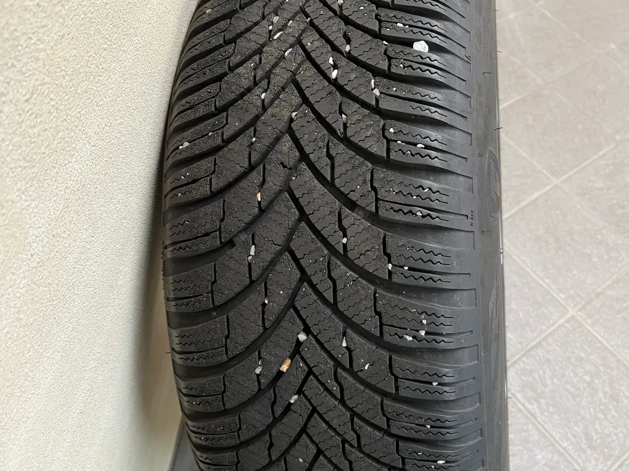 Billede 1 - 4 alufælge med vinterdæk, 17"