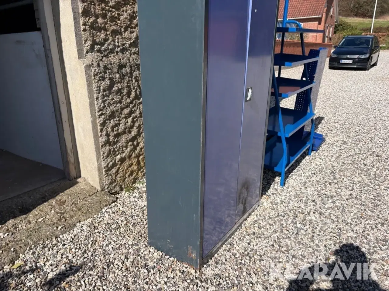 Billede 5 - Blandet lot med værkstedsskab og reoler.