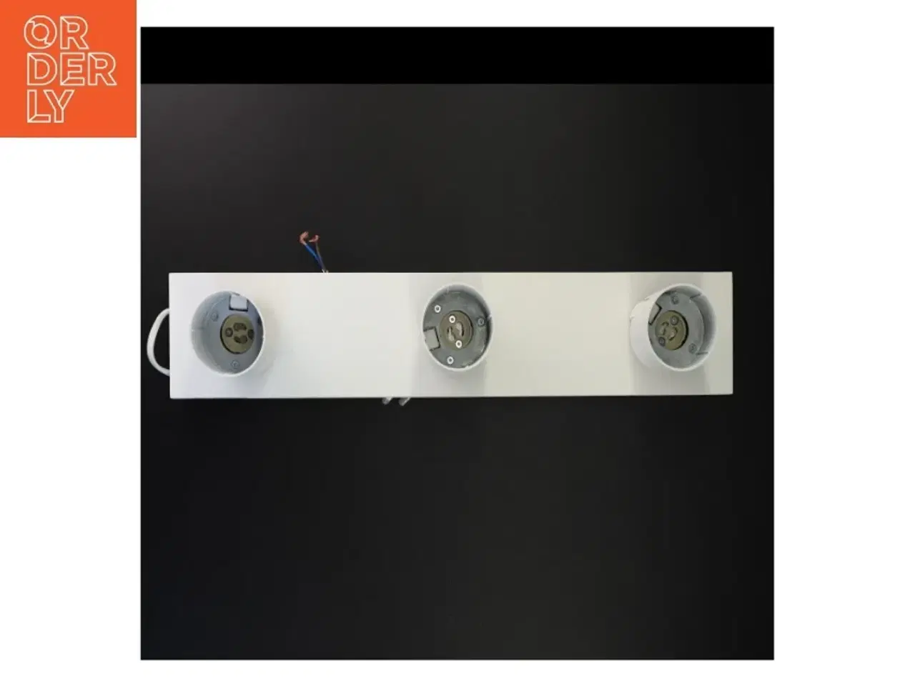 Billede 3 - Hvid væglampe med tre spots fra Philips (str. 48 x 9 x 11 cm)