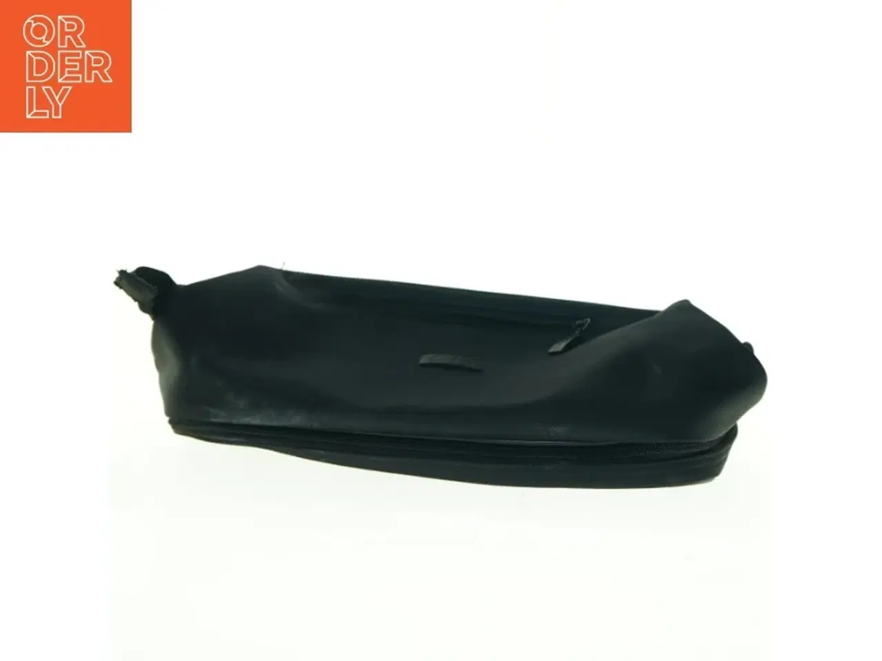 Billede 2 - Sort toilettaske fra CIWI (str. 16 x 30 cm)