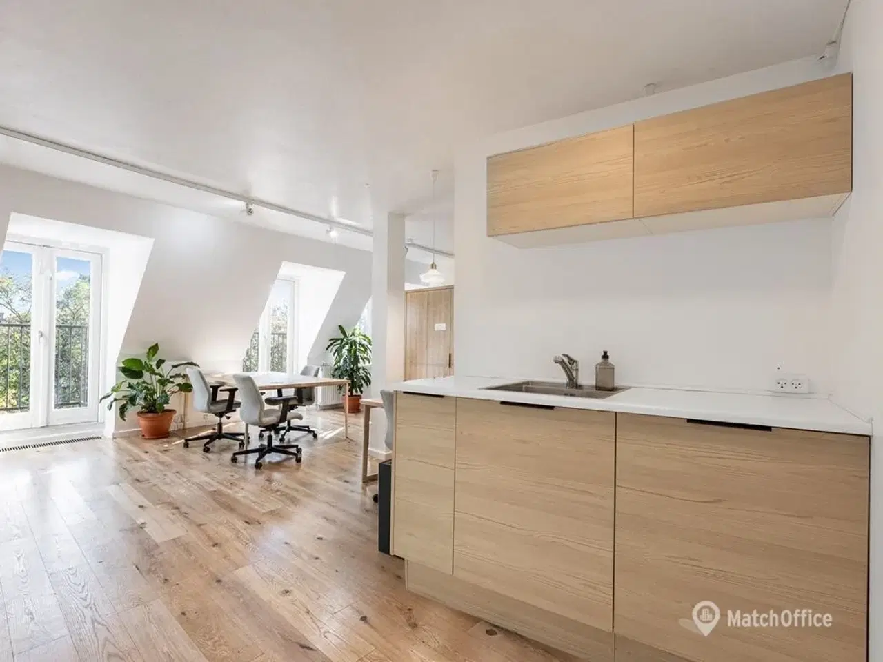 Billede 18 - EKSKLUSIVE LEJEMÅL VED FREDERIKSBERG HAVE KONTOR / KLINIK / SHOWROOM M.M.