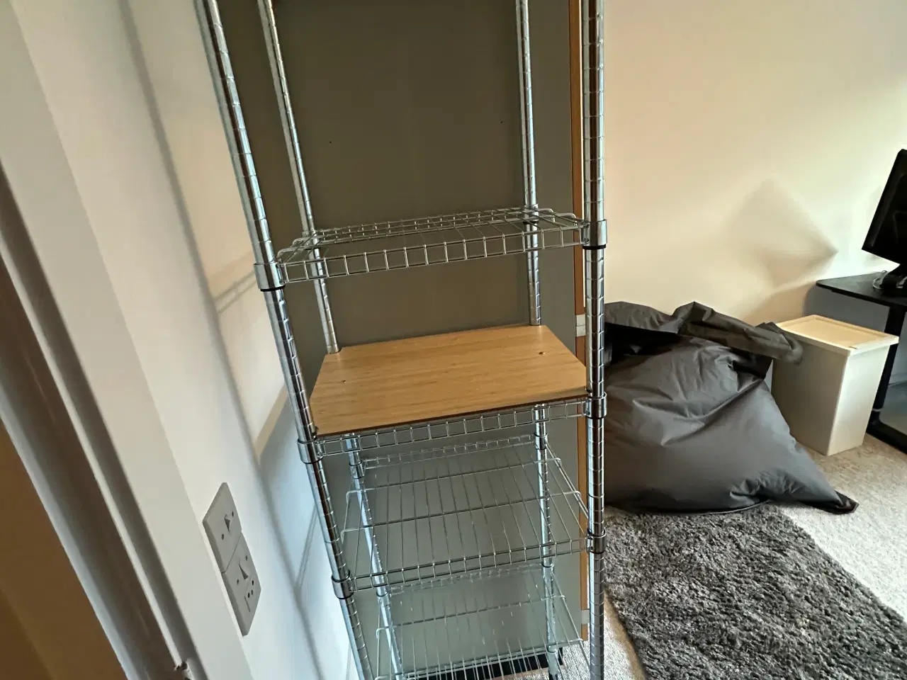 Billede 1 - Fin Omar reol fra IKEA sælges