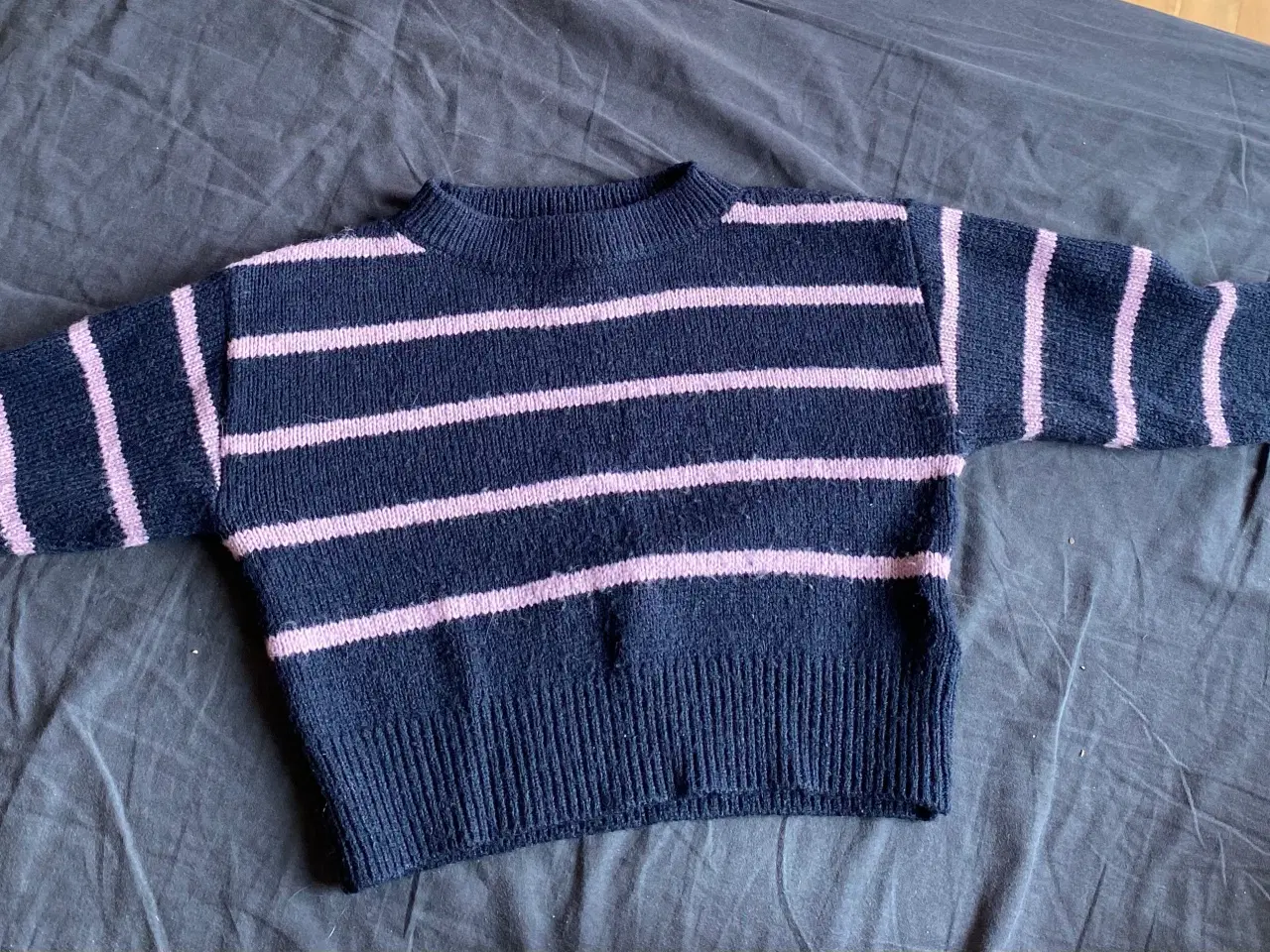 Billede 1 - Strik bluse (kort model) 